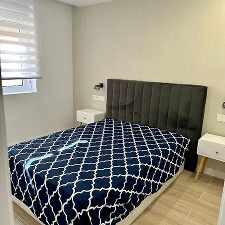 San Pascual Apartment *